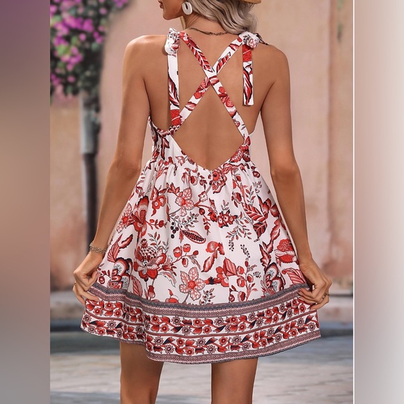Floral Print Tie Shoulder Backless Dress - Picture 2 of 9